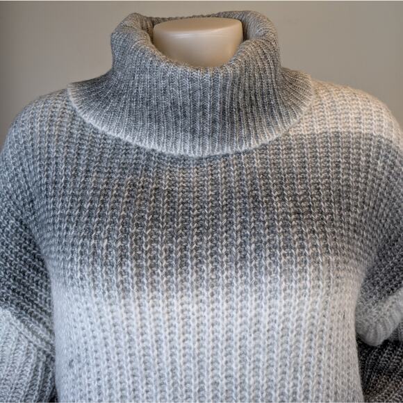 New Birch NY Turtleneck Sweater XL Gray White Ombre Gradient Cozy Classic Basics - Picture 3 of 9